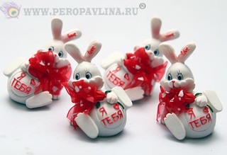 Зайчик белый н-р4шт 9*5,5*7см полист/96