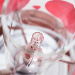 Светильник Аромалампа Сердца 21 см сенсор красное на белом прозрачная колба