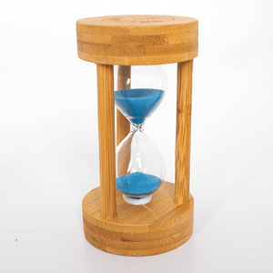 Часы песочные около 3 минут 11 см голубой песок