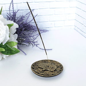 Подставка для благовоний Амулет Хамса 10 см античное золото