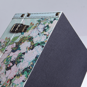 Шкатулка Кейс 20х12х14 см цветы голубая