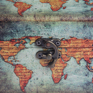 Шкатулка Кейс 17х10х11 см карта мира цветная