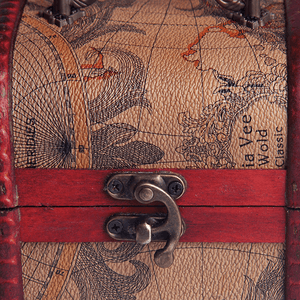 Шкатулка Сундук Карта мира 18х11 см темный рисунок под красное дерево