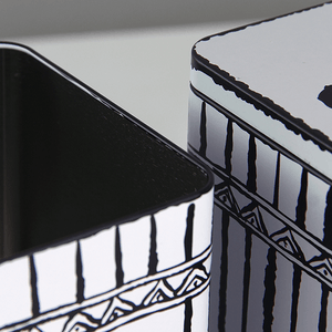 Банка для чая 1,45 л белая с черным