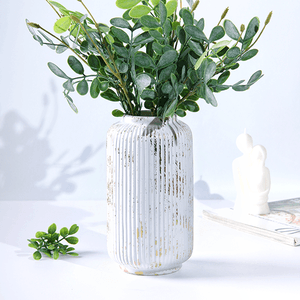 Ваза Вивьен 20 см форма фонарик золотые блики белая сатиновая