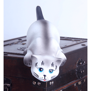 Кот на полку Хулиган 24 см белый с серым матовый