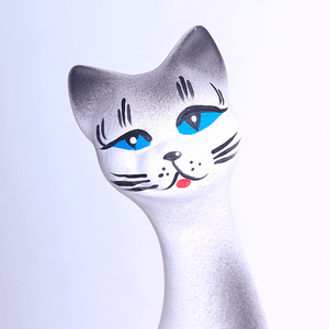 Кот Кит 25 см белый с серым матовый