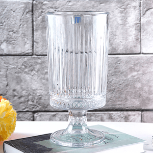 Ваза на ножке Фрея 23 см грация прозрачная