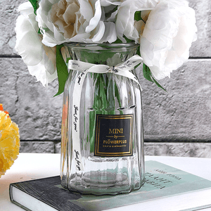 Ваза Призма 18 см с бантиком прозрачная