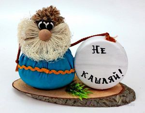 Домовенок с табл  "Не кашляй!" 11*15,5*6,5см дер