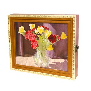 Ключница Прем на 9 крючков 30х25 см Натюрмот Желтые тюльпаны и астры вишня