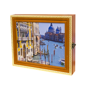 Ключница Прем на 9 крючков 30х25 см Венеция Canal Grande вишня