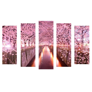 Пятимодуль 123х75 см Цветущая сакура на реке Мэгуро