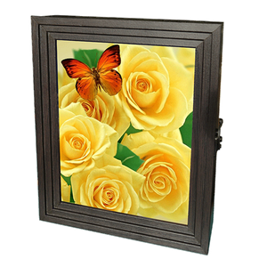 Ключница Пирамида 7 крючков 25х30 см Желтые розы Бабочка венге