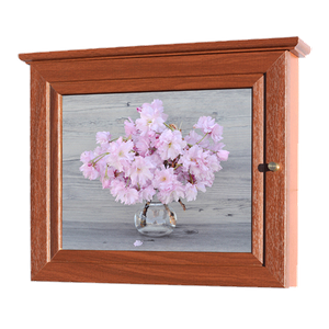 Ключница настенная на 9 крючков 33х26 см Пионы в вазе вишня