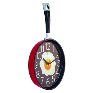 Часы настенные Сковорода 26х43 см Глазунья красный корпус