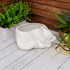 Конфетница Кошка с корзинкой 17х12 см некондиция белая