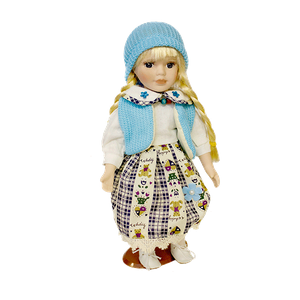 Кукла Леди Осень 32 см платье клетка серо-белое голубая жилетка в ассортименте
