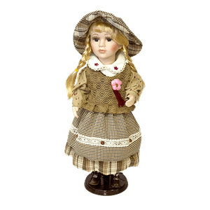 Кукла Леди Осень 40 см бежевое платье коричневая жилетка в ассортименте