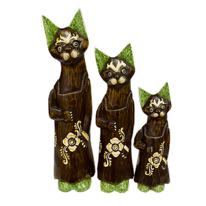 Кошки в платье Семья 50,40,30 см цветок уши и сапожки роспись зелеными мазками коричневые