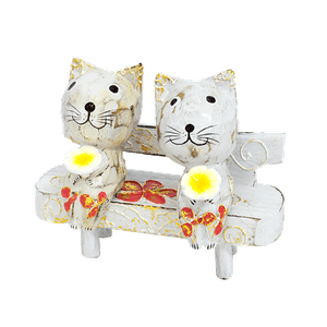 Котики Пара на скамейке 12х10 см с цветами белые потертые с красным золото