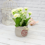 Букет декоративный Гвоздика 18 см белые цветы серое кашпо