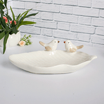 Тарелка декоративная Монстера Две птички 25х7 см белая керамика