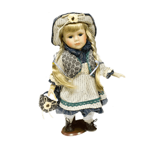 Кукла Маленькая леди 30 см бело-синее платье вязанный жилет в ассортименте